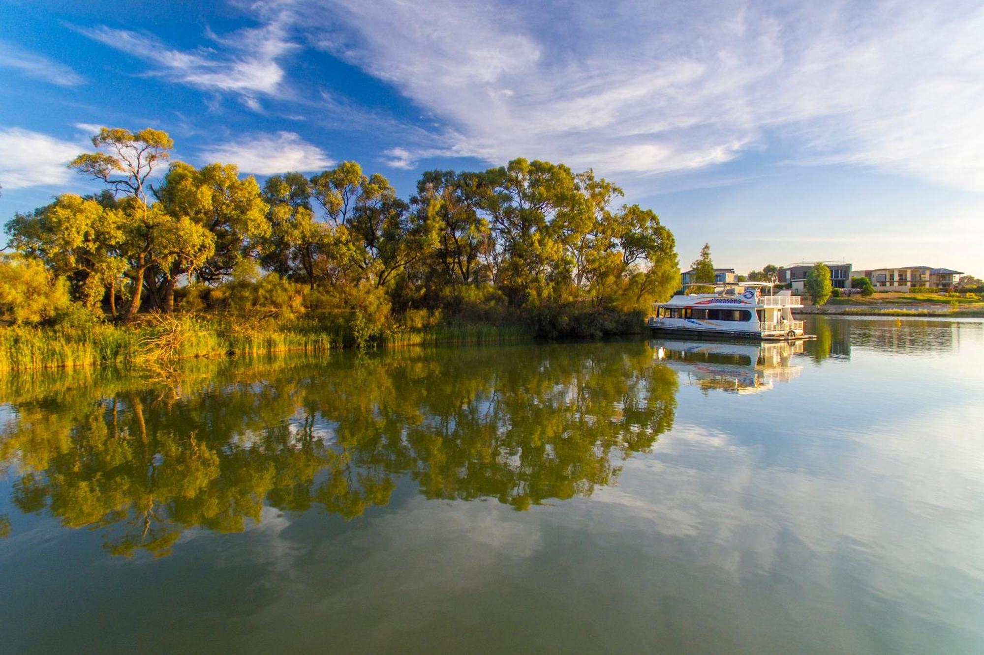 All Seasons Houseboats ميلدورا الغرفة الصورة